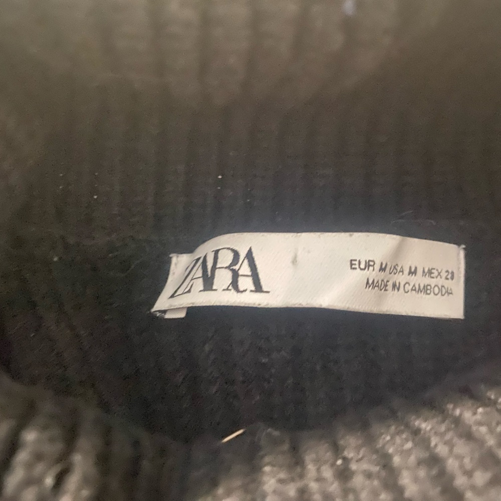 Zara Women’s turtleneck ribbed Black sweater size M - Picture 2 of 5